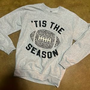 Gildan soft graphic sweatshirt